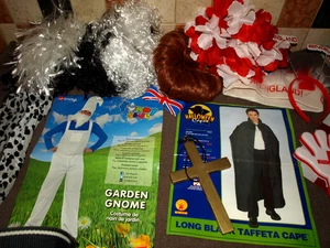 HALLOWEEN/VESTIDO DE FANTASÍA - paquete - gnomo/drácula/inglaterra - bueno - Imagen 1 de 1