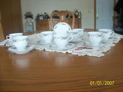 Pagoda Nanjing Porcelana China Vintage Rosa y Aqua Floral 8 Tazas y Platillos Foto 1 de 4