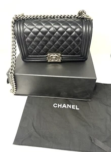 CHANEL Le Boy Bag Quilted Caviar Medium - NWOT * Microchipped * - Picture 1 of 13