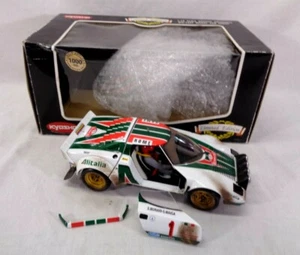 1/18 Kyosho Lancia Stratos 1977 Winner Monte Carlo w/ S.Munari /1000 BROKEN READ - Picture 1 of 12