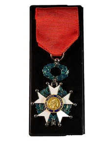 Médaille CHEVALIER DE LA LÉGION D'HONNEUR Pendante Ordonnance NEUVE EN ECRIN - Imagen 1 de 3