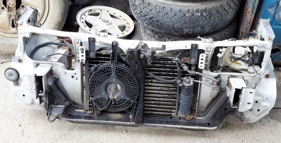 JDM Mazda Ford Laser BG-5PF Modelo 1989 94 Panel Delantero Desnudo Usado Foto 1 de 2