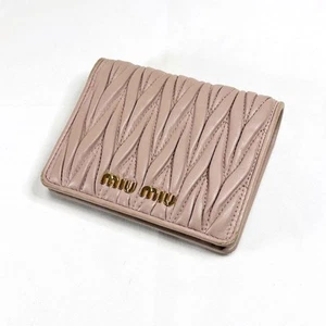 MIUMIU Beige Rosa Matelasse Leder Doppelfaltung Geldbörse Authentisch - Bild 1 von 10