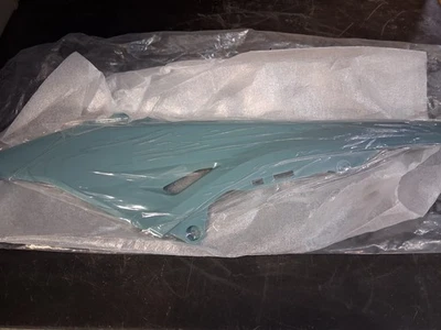 KAWASAKI KLX230/SM 2025 CUBIERTA, LATERAL IZQUIERDA, SUPERIOR P. AZUL 36001-0761-67E Foto 1 de 4