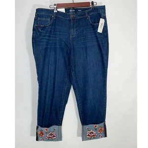 NWT Style & Co Embroidered Cuff Mid Rise Ankle Pant Jeans - Women's Size 16W - Picture 1 of 14
