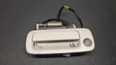 Manija de puerta exterior delantera del lado del conductor Lexus LS400 1995-2000 BLANCA (OEM) #16 Foto 1 de 4