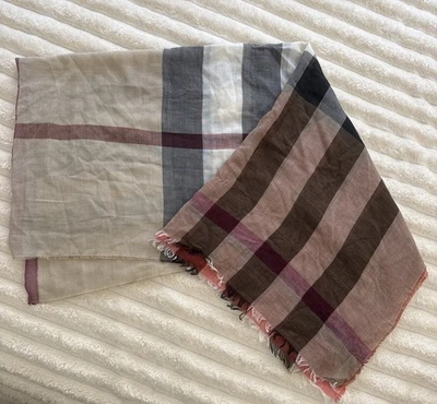 Auténtica Bufanda Burberry Medio Mega Cuadros Seda Cachemira Algodón Italia 180X70 cm Foto 1 de 4