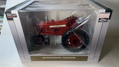 SpecCast International Harvester Farmall 350 Tractor 1/16 Scale NIB - Image 1 of 4