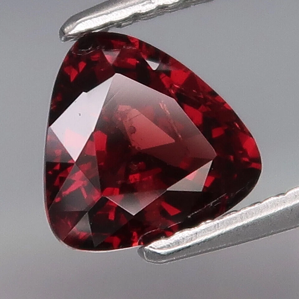 1.15Ct Natural Red Spinel Unheated Trillion Shape Loose Gemstone for Ring See VD - Image 1 of 2