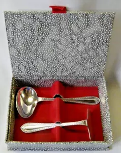 Vintage 1940s Child’s EPNS Spoon and Pusher in Original Box - Picture 1 of 6