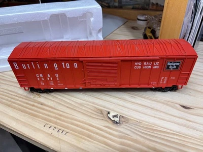 MTH Premier Burlington Route 50' Box Car 20-93058 - Image 1 of 4