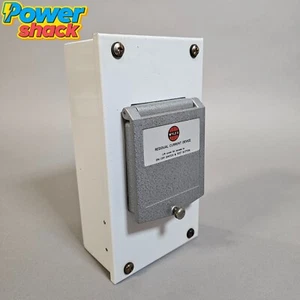 Carcasa metálica Wylex de 2 módulos con barra de tierra y neutra ideal para RCD - Imagen 1 de 12