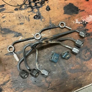 Kubota D1105 DIESEL ENGINE FUEL INJECTION LINES CLAMPS & RETURN LINE - Picture 1 of 6