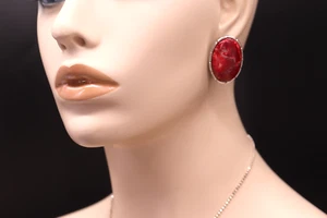 Vintage Deep Mottled Jasper Red Colored Oval Cabochon Clip Earrings 1 1/4" - Picture 1 of 6