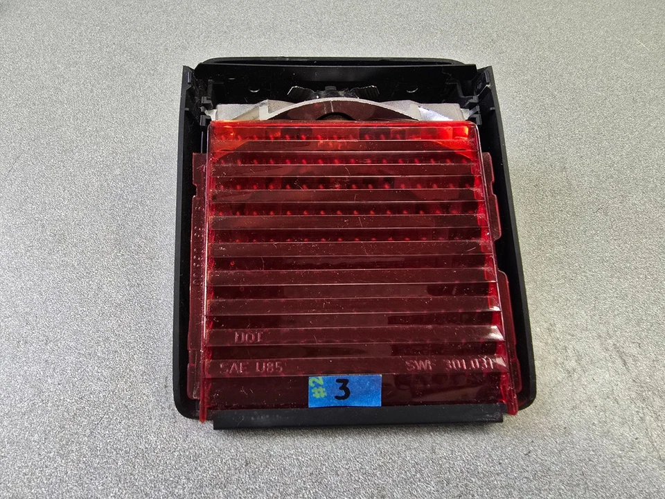 MUY BONITO USADO ORIGINAL GENUINO PORSCHE 911 CARRERA TERCERA LUZ DE FRENO CONJUNTO #3 Foto 1 de 4