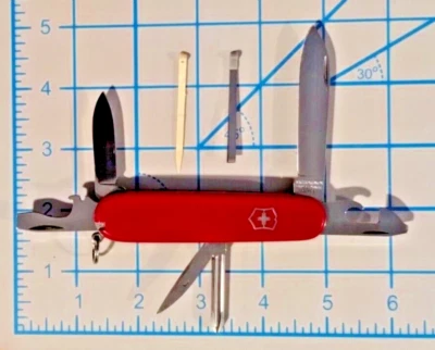 Victorinox Tinker Swiss Army Knife Multitool - Red - Image 1 of 4