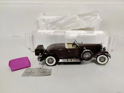 Franklin Mint 1935 Maroon Duesenberg Model J 550 1:24 Limited Edition Diecast - Image 1 of 4