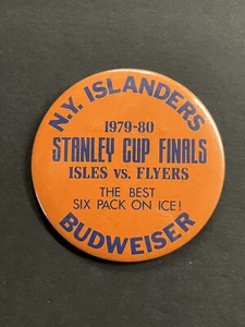 1979-80 NHL STANLEY CUP FINALS ISLANDERS vs FLYERS BUTTON PIN BUDWEISER PROMO - Picture 1 of 2