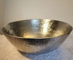 SILVERTONE HAMMERED METAL LARGE BOWL INDIA THRESHOLD 12 IN ROUND 4.5"  IN TALL - Picture 1 of 9