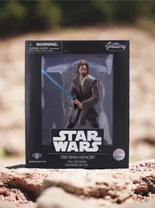 Diorama PVC Star Wars OBI-Wan Kenobi Disney esclusivo Diamond Select Toys nuovo con scatola - Foto 1 di 4