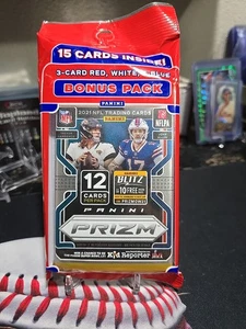 Panini Prizm NFL 2021 15 tarjetas rojo blanco azul paquete económico sellado - Imagen 1 de 2