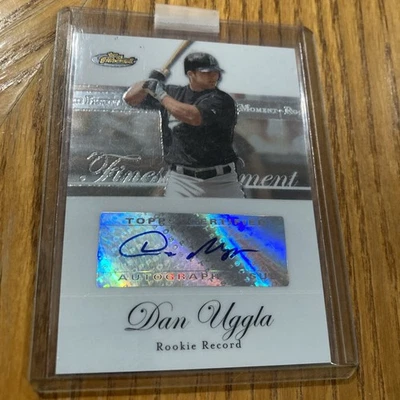 Dan Uggla Rookie Autograph 2007 Topps Finest # RFMA-DU Mint Condition!! - Image 1 of 4