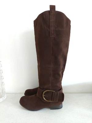 Charles Albert knee high buckle boot brown 8 woman’s - Image 1 of 4