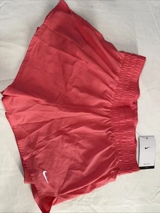 Nike Woman Shorts - Picture 1 of 10