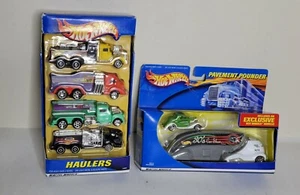 Two 2000 HOT WHEELS Sets PAVEMENT POUNDER 89313, & Haulers 89859 NIB - Picture 1 of 5