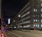 PHOTO  LONDON VICTORIA STREET AT NIGHT (1) RUSH HOUR (6PM) DURING cvid-19 LOCKD