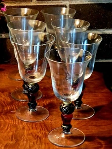 Set of 7 Vintage Christmas Wine Glasses - Picture 1 of 3