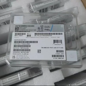8TB P4510 Intel Series SSD NVME U.2 2.5" 8 TB SSDPE2KX080T851 OM6CNF D REV: A00 - Picture 1 of 3
