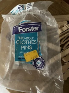 PACK OF 22 VINTAGE FORSTER WOOD NO ROLL CLOTHESPINS CLOTHES PINS Unused - Picture 1 of 3