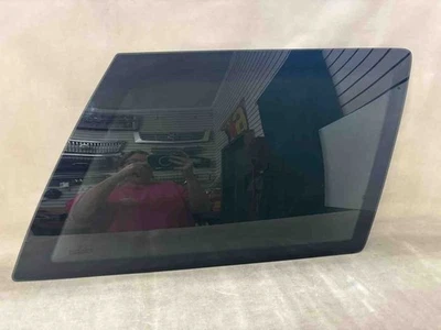 1999 Jeep Grand Cherokee Rear Quarter Glass Passenger Side Privacy - Image 1 of 4