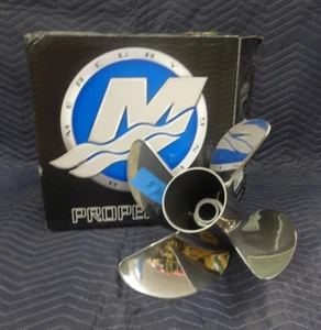 MERCURY OEM VENTERA PROPS, PAIR 8M0173918/8M0173919 RH AND LH 26 PITCH USED DEMO - Picture 1 of 18