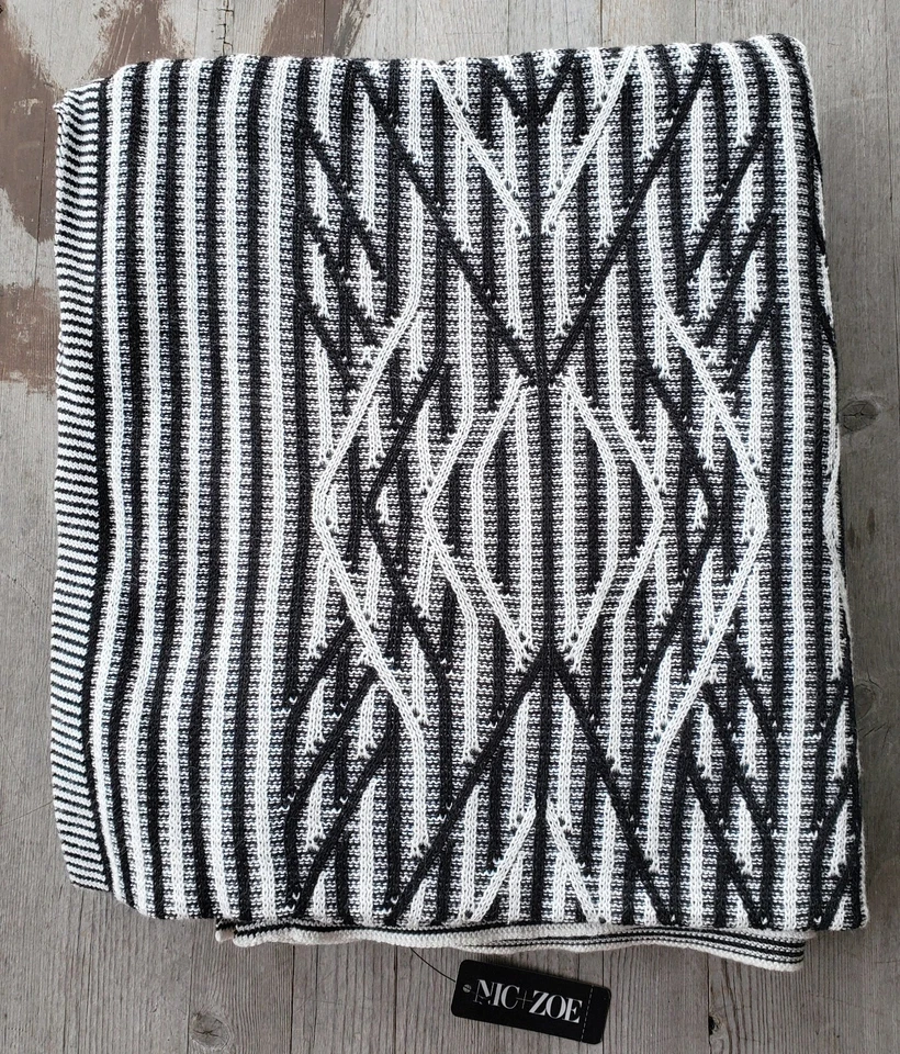 NIC+ZOE Cotton Blend Black and White Geometric Throw - NEW - Image 1 of 1
