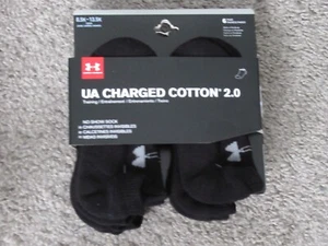 Paquete de 6 calcetines negros Under Armour Charged Cotton 2.0 para niños No Show - Imagen 1 de 2