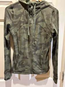 Women’s Lululemon Camouflage Green Nulu Define Jacket Hooded Zip Size 10 - Picture 1 of 10
