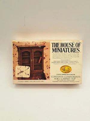 复古 The House Of Miniatures 封闭柜上衣 No.40001 1977 年全新无标签 — 第 1/4 张图片