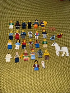 LEGO Minifigures Bundle Inc Horse Excellent Condition. - Picture 1 of 9
