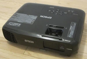 Epson EX5220 H551A Wireless XGA 3LCD Projector 3000 Lumens *57 LAMP HRS* - Picture 1 of 10