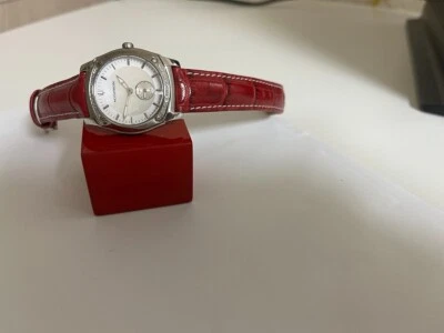 NOS Ladies Accutron Bulova  Pemberton 26R39 26 genuine Diamond bezel watch RARE - Image 1 of 4