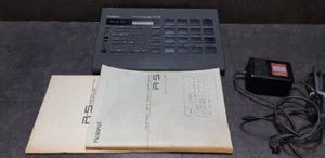 ROLAND R-5 HUMAN RHYTHM COMPOSER PROGRAMMABLE DRUM MACHINE with adapter - Picture 1 of 1