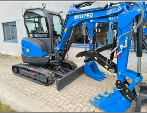 Minibagger R32, 3,4 to Kubota Motor, hydr. Schnellwechsler, Kabine, Modell 2025 - Bild 1 von 4