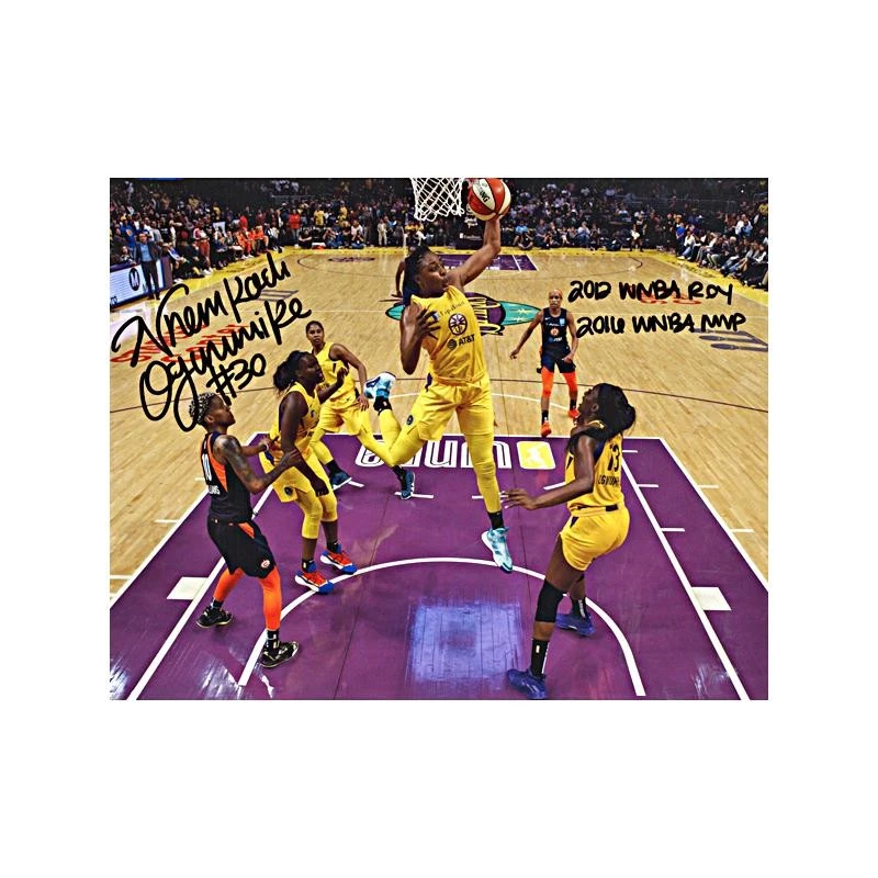 Nneka Ogwumike 洛杉矶火花亲笔签名和多刻 8 x 10 照片 — 第 1/1 张图片