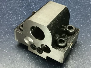 1" SQ Tornillo 70mm x 35mm Patrón Herramienta Estática Bloque Torno Adaptador Soporte de Herramientas - Imagen 1 de 6