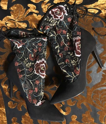 Zapatos de salón Zara negros de gamuza sintética talla 37 6,5 floral bordado con cordón Foto 1 de 4