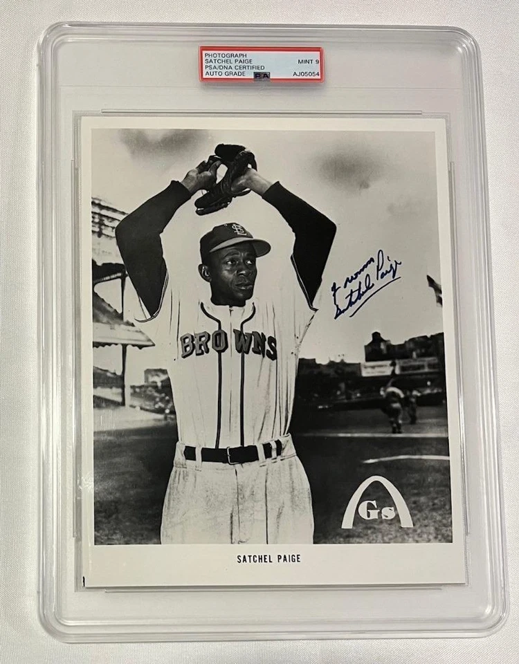 Satchel Paige - Kansas City Monarchs / SL Browns Signed Photo - PSA/DNA - MINT 9 - Image 1 of 1