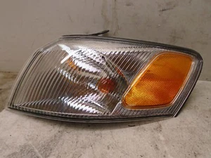 Toyota Camry 1997 1999 luz esquina izquierda señal de giro - Imagen 1 de 12