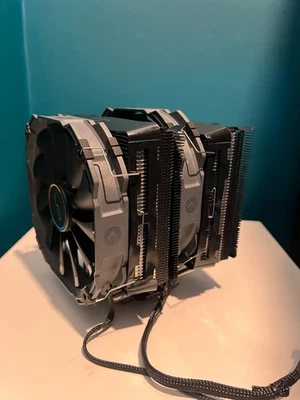 Cryorig R1 Ultimate CPU Cooler - Image 1 of 4